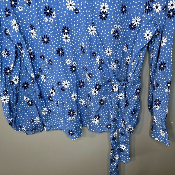 NWT Talbots Poet Sleeve Wrap Top Flowers & Dots - Picture 5 of 9